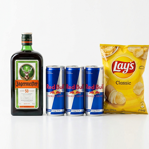 Jägerbomb 70cl + 3 Reds Bull + 1 chips Lays